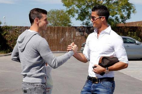 FOTO: Prima intalnire cu scantei! Cristiano Ronaldo, la un pas sa-l accidenteze pe Gareth Bale