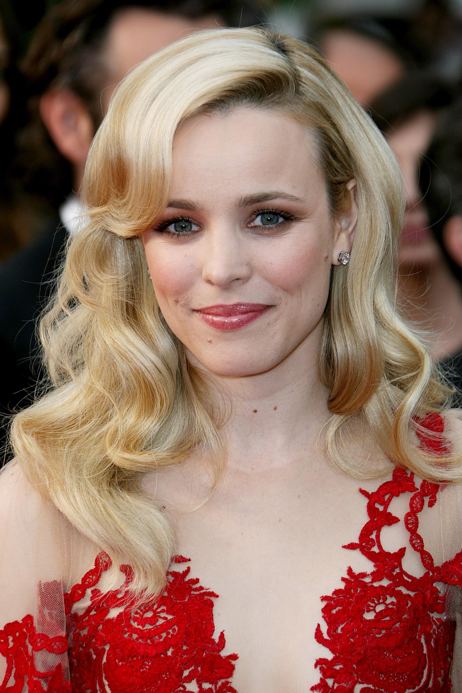 GALERIE FOTO! Unde au vedetele... alunite