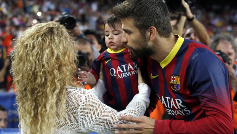 Galerie foto! Shakira si Milan il sustin pe Pique pe terenul de fotbal