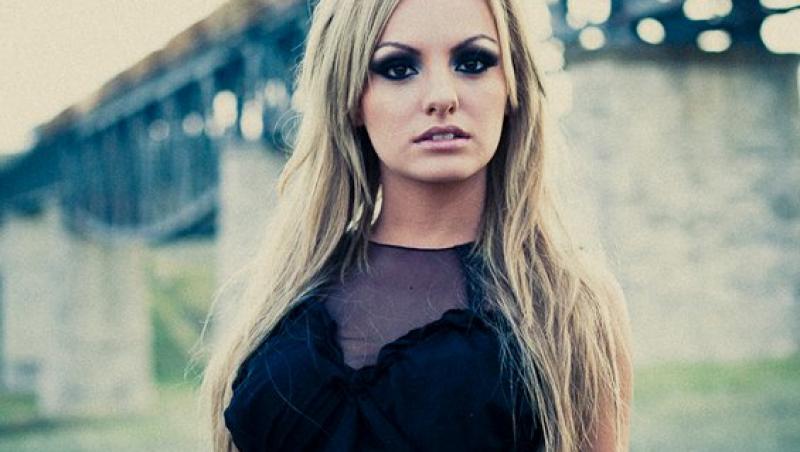 Alexandra Stan, salvata de un milionar stabilit in Statele Unite! I-a oferit 10.000 de euro pentru un concert