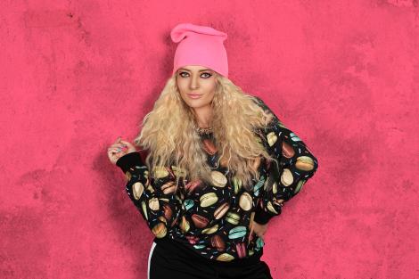VIDEO! Jurata X Factor, Delia, a lansat un nou single: "In Culori"