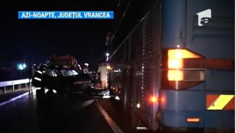Vrancea: Un autocar cu 77 de turisti ucrainieni s-a rasturnat. Pasagerii au fost cazati in zona de autoritatile locale