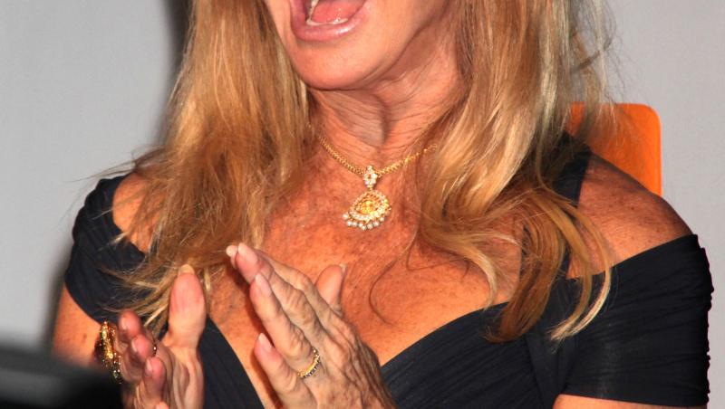 FOTO! Goldie Hawn s-a prezentat desculta la un eveniment monden