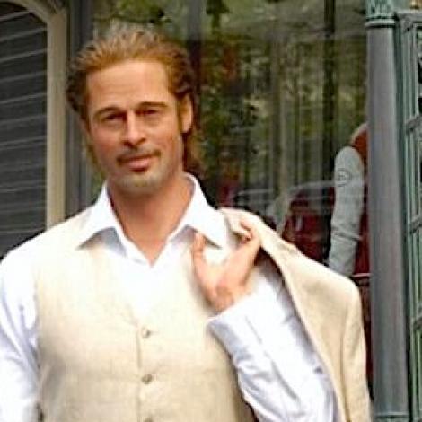 GALERIE FOTO! Sexy Brad Pitt la muzeul  figurilor de ceara din Paris