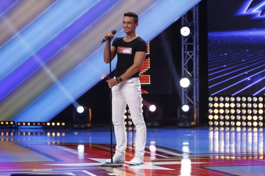 “Pe scena X Factor s-a nascut un star”: Ilegal de frumos, teribil de talentat, Alex Simion!