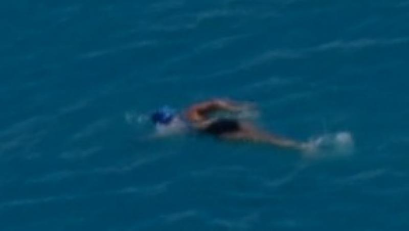 La 64 de ani, o atleta din SUA a reusit sa inoate din Cuba pana in Florida, fara protectie!