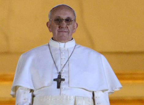 "Istoria unui preot", filmul biografic despre Papa Francisc