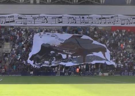 VIDEO: O coregrafie mai putin obisnuita! Suporterii unei echipe din Israel, banner urias cu Beethoven