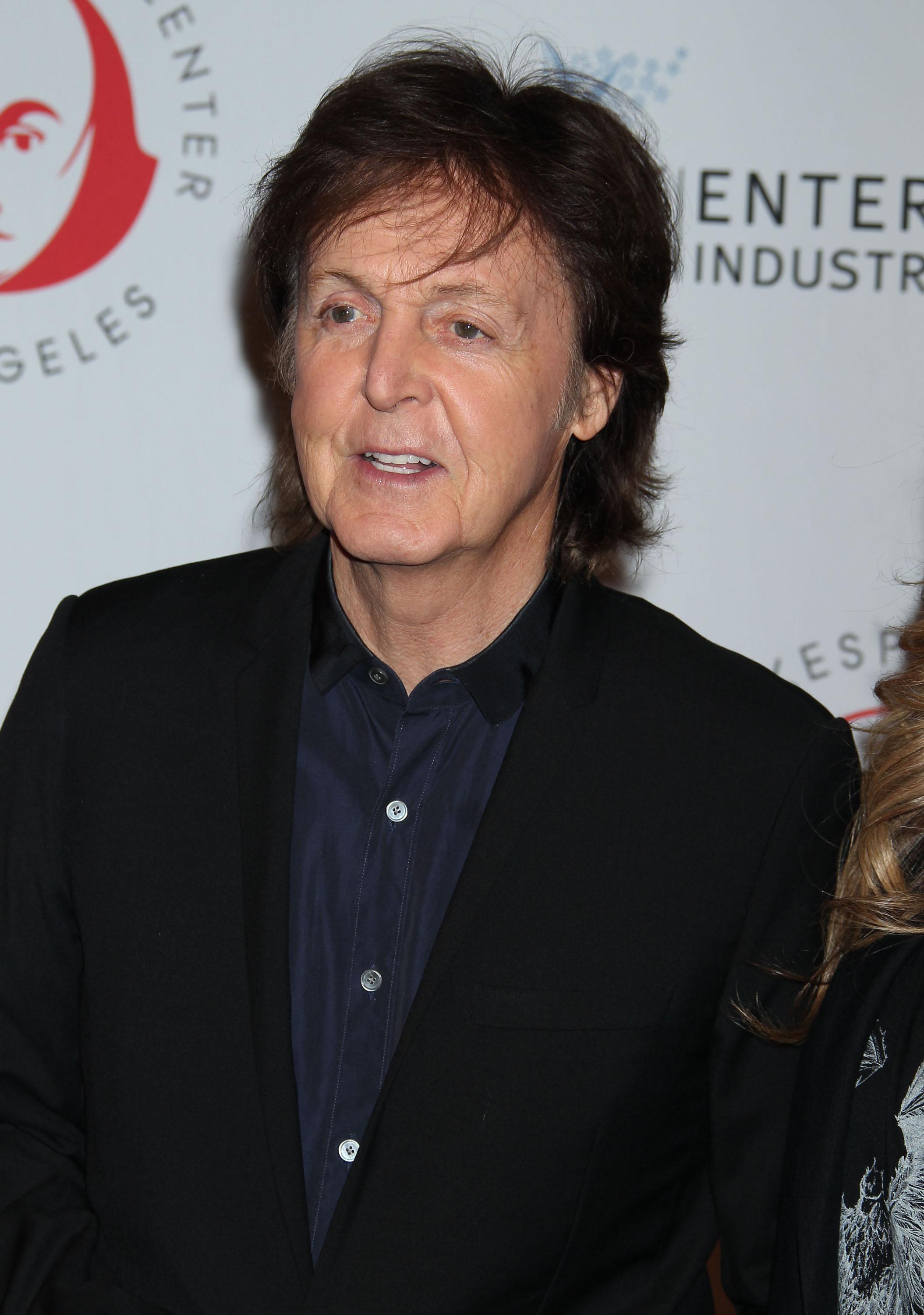 Doua fane ale lui Paul Mccartney au primit raspuns la 50 de ani dupa ce si-au contactat idolul