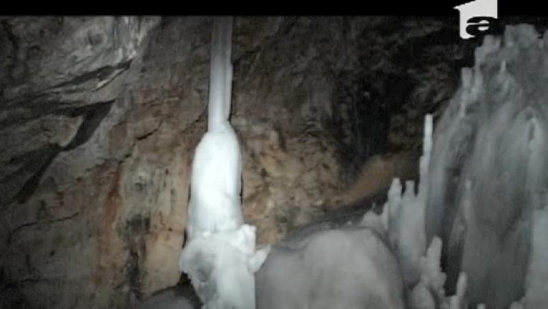 Cel mai mare ghetar subteran din lume se afla in Romania, la Pestera Scarisoara