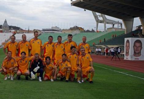 Confruntarea Romania-Ungaria debuteaza cu un meci de fotbal intre jurnalistii celor doua tari