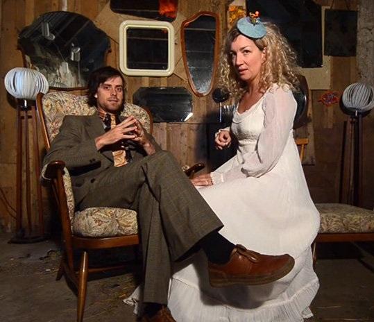 Nunta de 1 dolar si 56 de centi