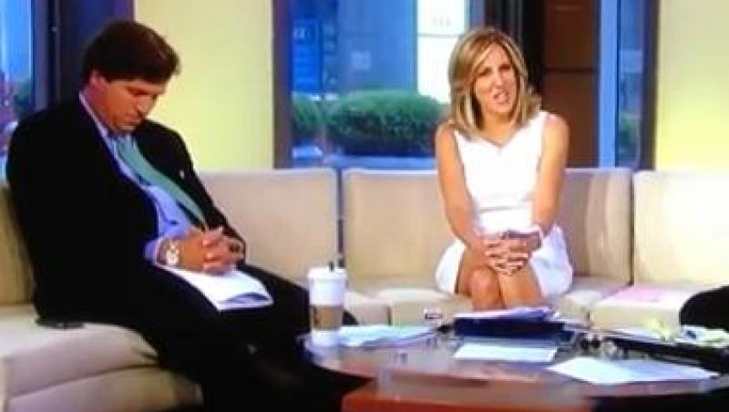 Matinalul ii da de furca! Un moderator tv doarme in direct, in timpul emisiunii (VIDEO)