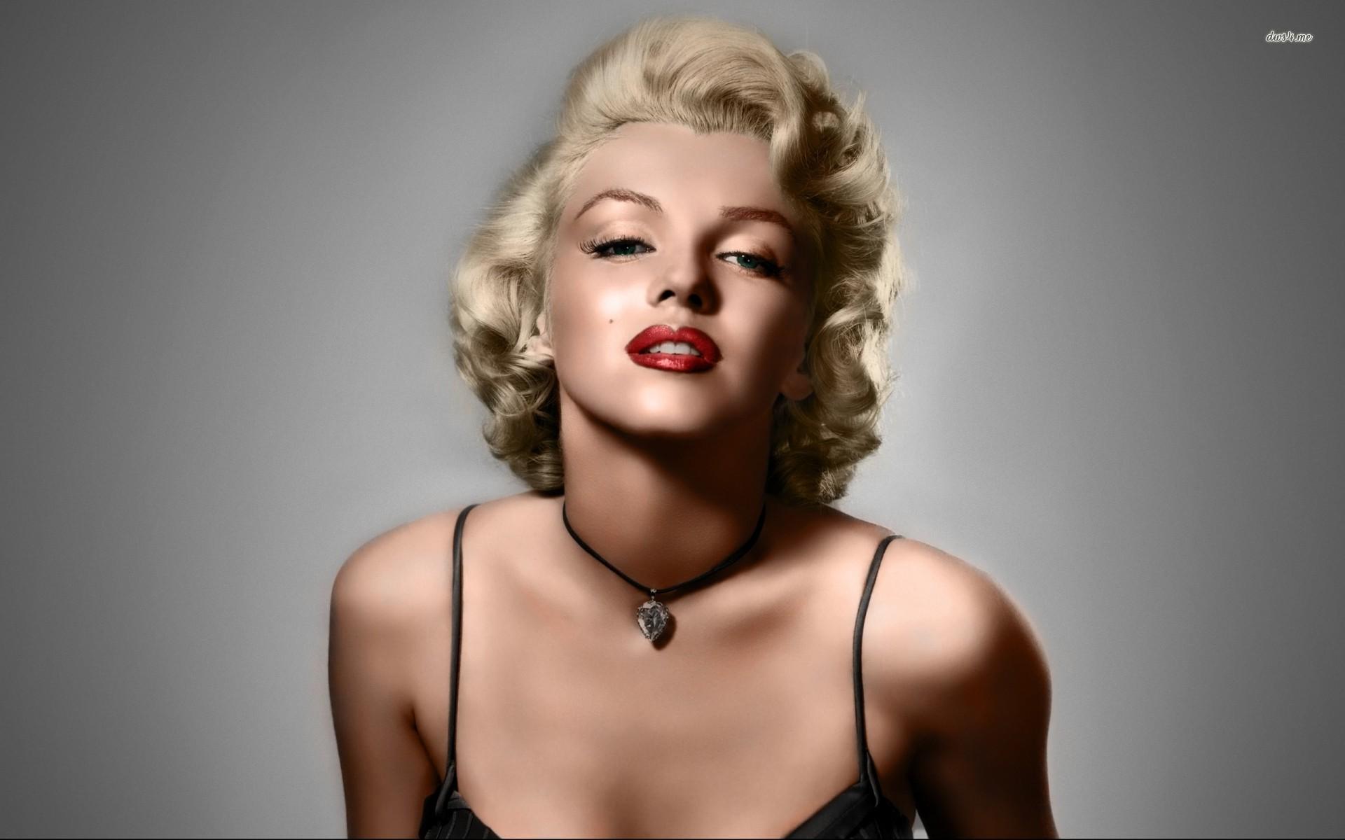 C&acirc;t de apetisantă era Marilyn Monroe BRUNETĂ! Povestea ei plină de MISTER și intrigi