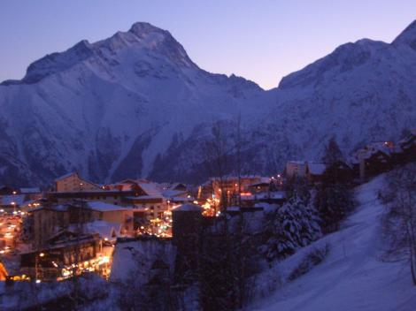 Les Deux Alpes, staţiunea ideală pentru o vacanţă de schi în familie!