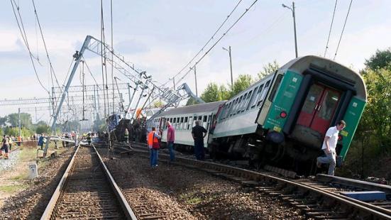 Un tren a deraiat, după ce a lovit o pisică! Care e explicația?