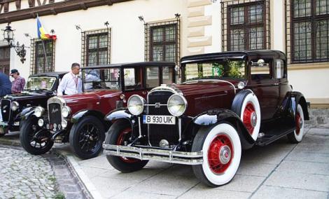 FOTO! Topul celor mai vechi maşini scoase la vânzare în 2013