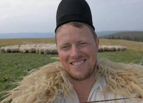 Balada ciobanului român a trecut granița. Ghiță, de la oi, la BBC!