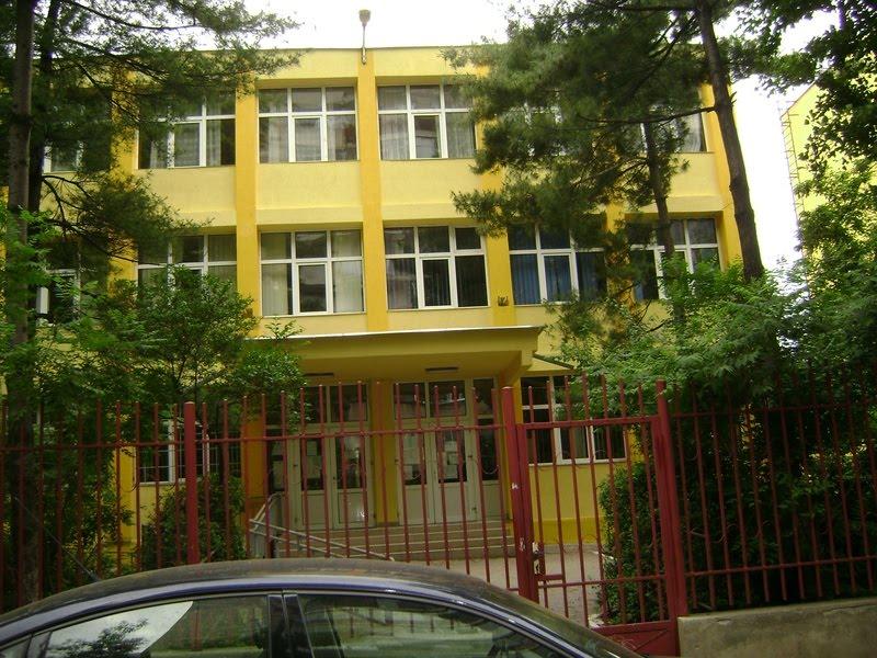 Directoarea Școlii 172, demisă! Părinții vorbeau pe mail despre cadouri pentru profesori