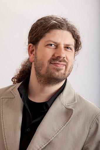 Remus Cernea vrea să transforme delfinii &icirc;n persoane!