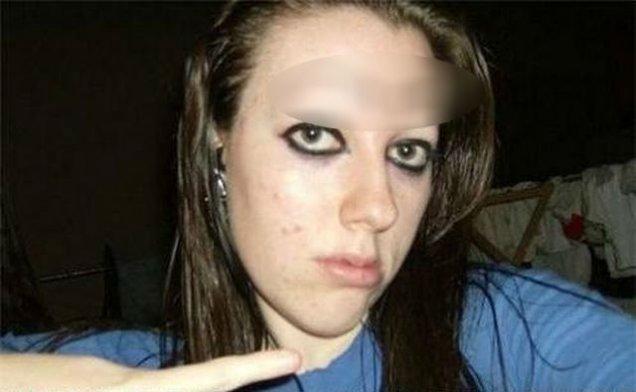 Spr&acirc;ncene de coșmar! Ea crede că sunt... de vis!