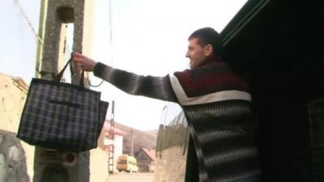 Satul românesc unde banii "cresc" pe garduri!