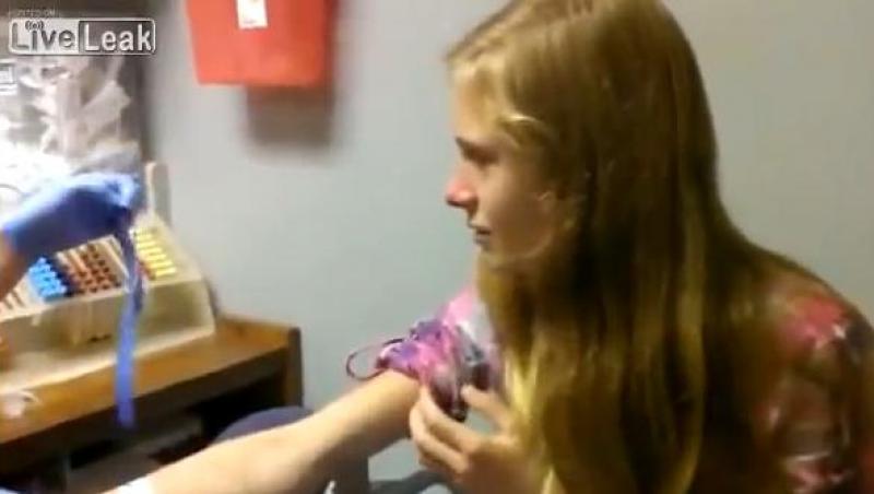 VIDEO! Teama de ace, dusă la extrem: O adolescentă, faţă în faţă cu o seringă