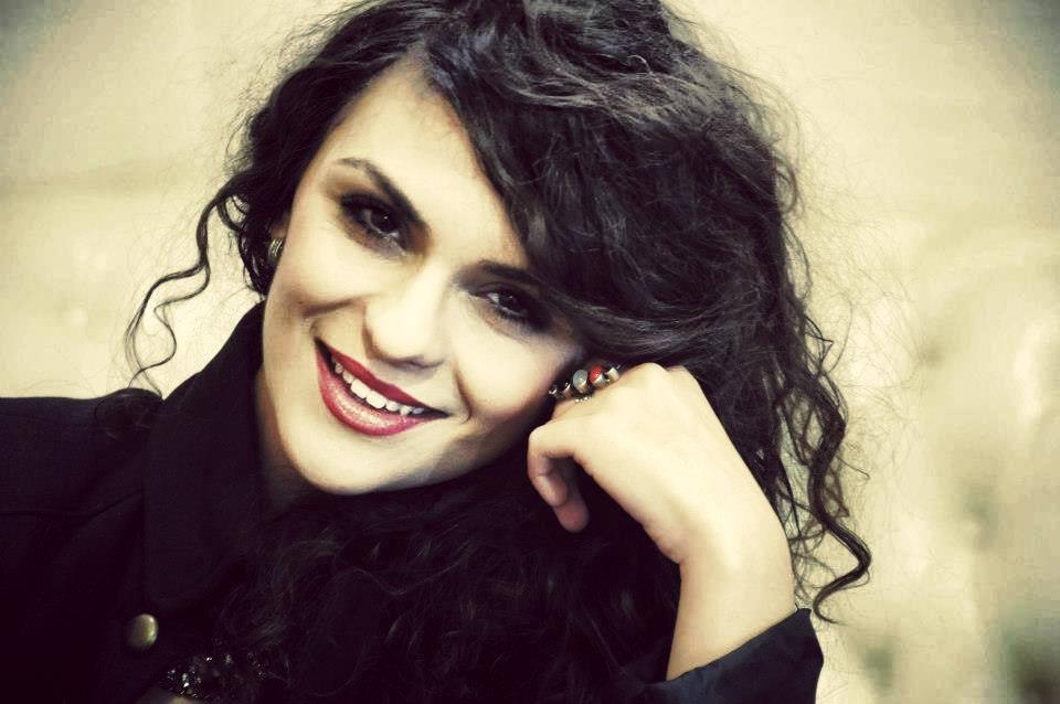 A fost Pops, acum e Minola! C&acirc;ntăreaţă de senzaţie, piesă pe măsură!