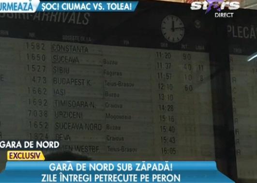 Gara de Nord sub zăpădă! Vezi reacțiile oamenilor care au așteptat pe peron zile &icirc;ntregi