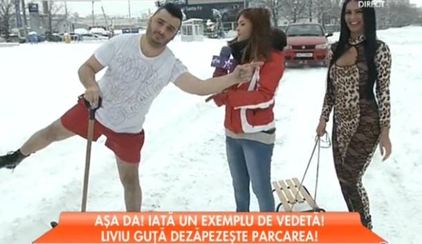 Așa da! Liviu Guță deszăpezește parcarea la bustul gol!