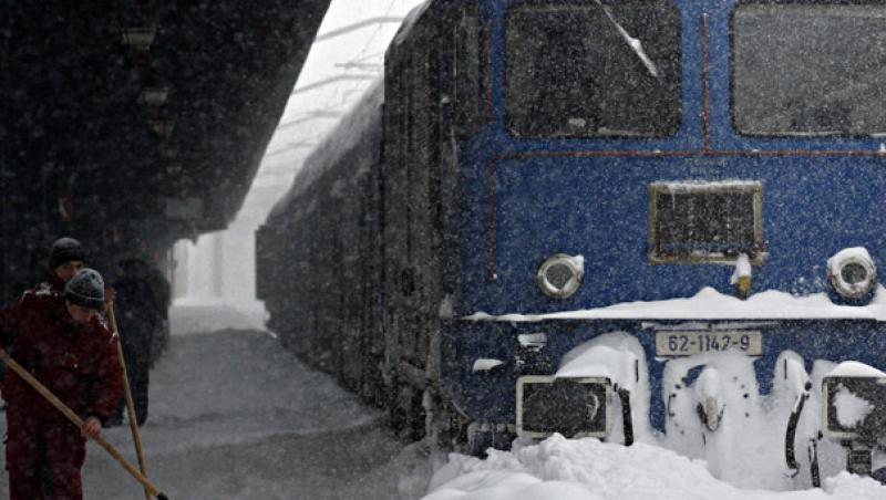 CFR a anulat peste 120 de trenuri din cauza zăpezii! Iată ultimele informaţii