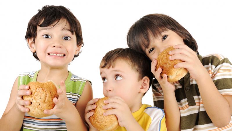 Profu` Menci te învață cum să previi ”ficatul gras” la copii!