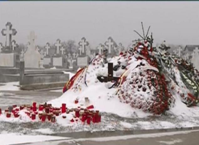 Morm&acirc;ntul Aurei Ion, păzit și vizitat de musafiri surpriză!