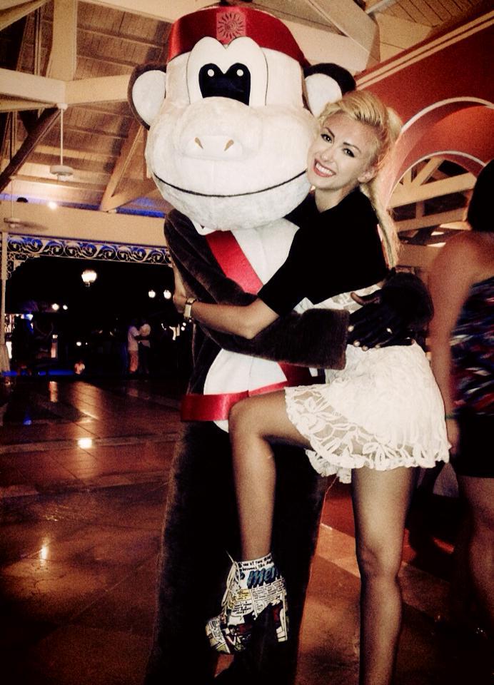 Keo, ce păzeşti? Andreea Bălan, "iubire" cu un personaj misterios