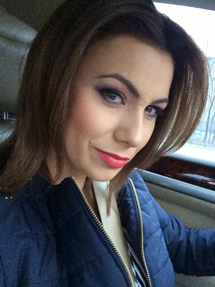 Ani Plumb s-a &icirc;ntors cu forțe noi din concediu!