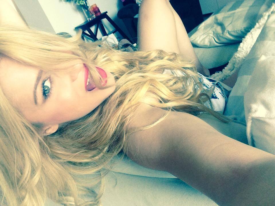 Lora a postat la 6 dimineata pe facebook o poza WOW!