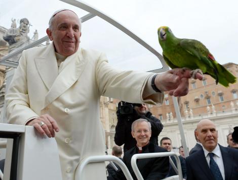 Papa Francisc a apărut pe coperta legendarei reviste ”Rolling Stone”