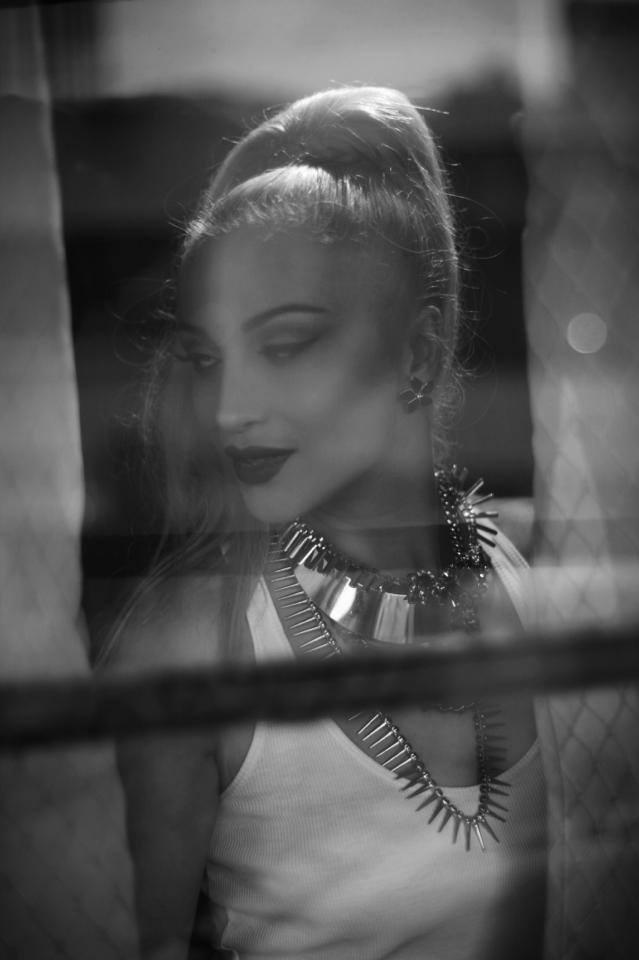 Lora sau Madonna? Cel mai romantic mesaj la &icirc;nceput de an