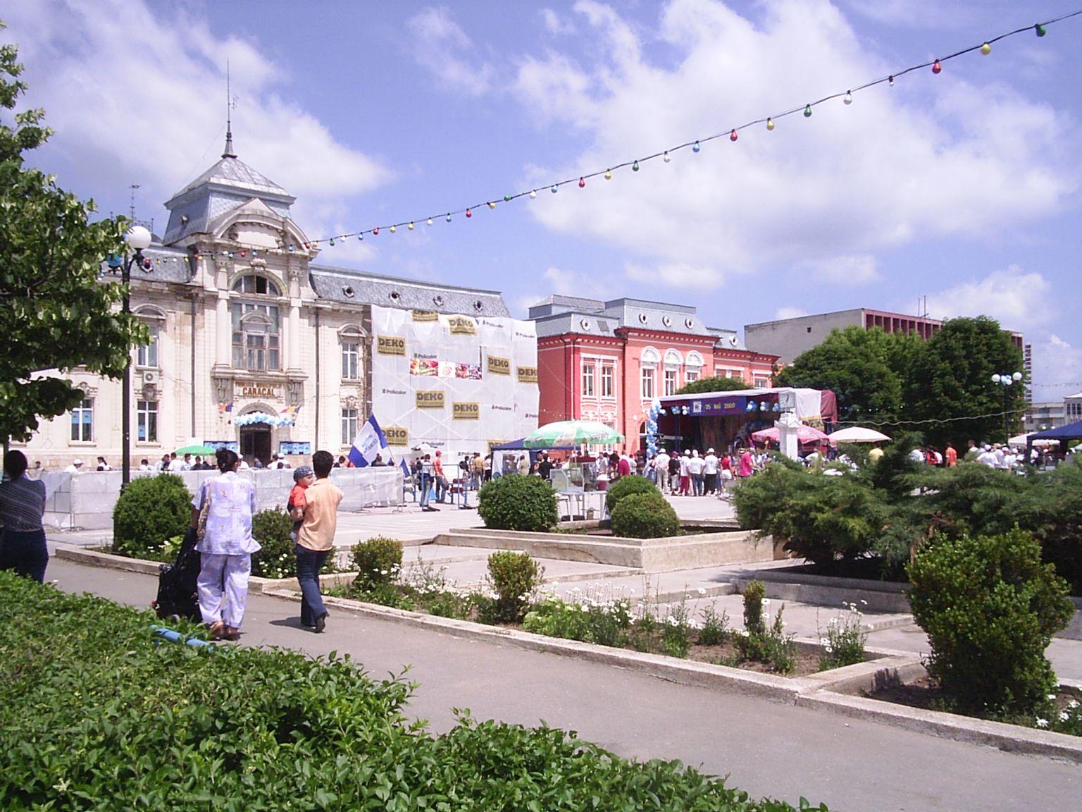 Cele opt minuni din Caracal fac înconjurul lumii şi stârnesc râsul! "Pompierii nu au avut apă şi le-a ars sediul!"