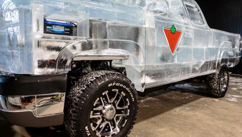 Te ia cu frig numai când te gândeşti! Canadienii au făcut maşina de gheaţă