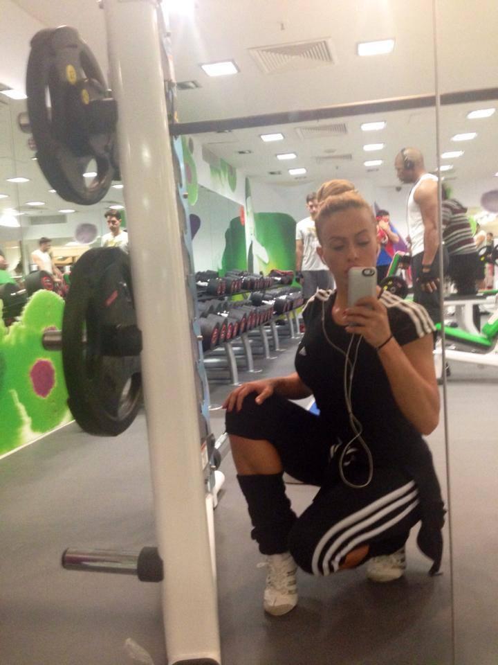 Anda Adam e &icirc;ndrăgostită, dar nu uită de sport! Pe care &icirc;l practică...