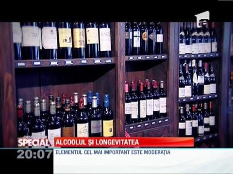 Beți puțin alcool, ca să trăiți mult! Cei care nu beau alcool deloc... trăiesc puţin!