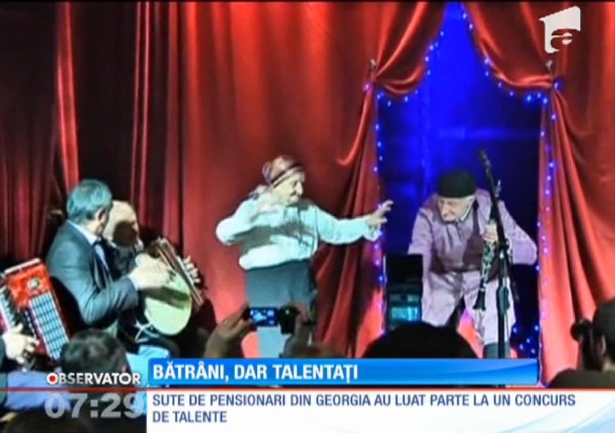 Sute de bătr&acirc;nei din Georgia au luat parte la un concurs de talente