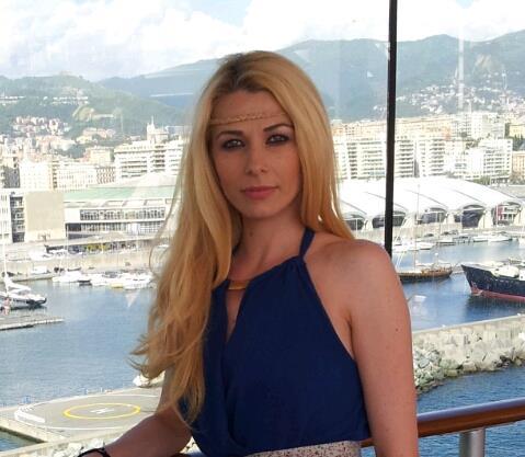 Daciana Ciochină &icirc;şi exprimă melancolia &icirc;n versuri