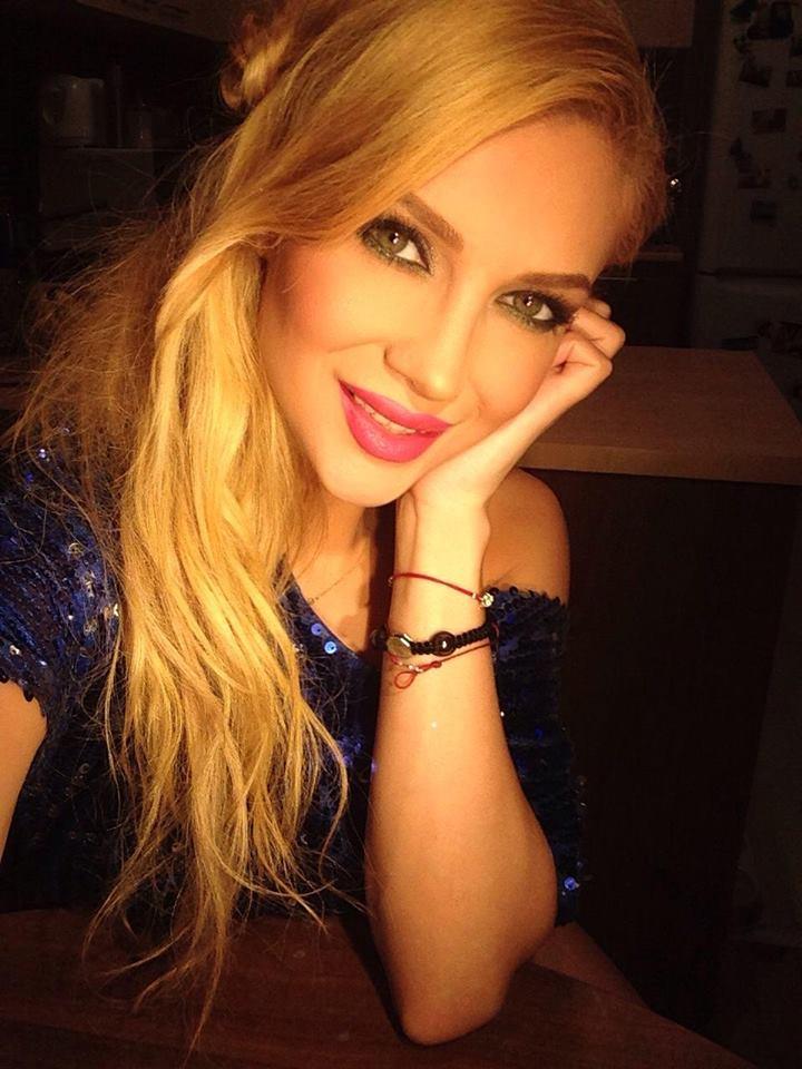 Lora, o fire romantică: "Iubiţi-vă, hrăniţi Universul cu cea mai bună energie"