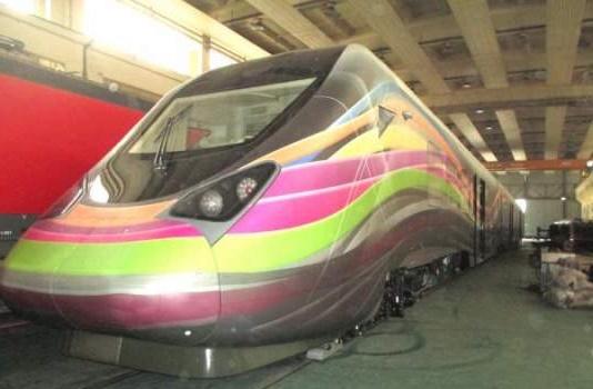 Cum arată trenul FĂCUT &icirc;n ROM&Acirc;NIA care va circula cu 200 km/h