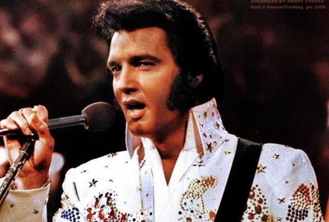 Tribut pentru Elvis Presley: Sosiile Regelui l-au omagiat la a 79-a aniversare