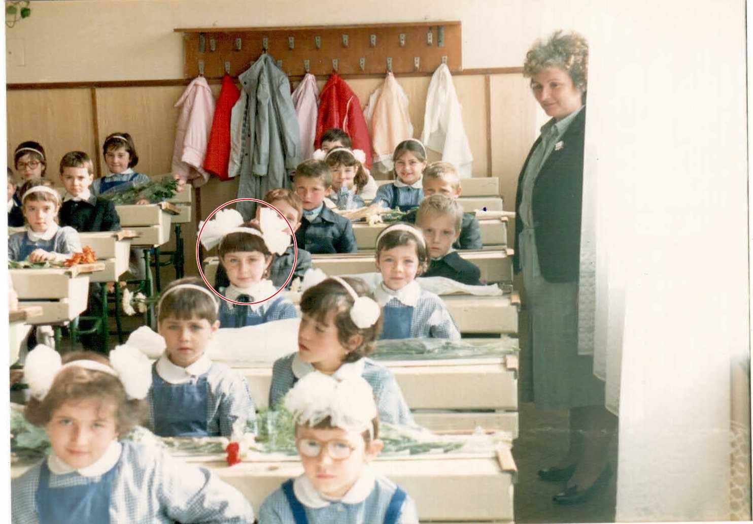 Cu breton şi cu pompoane...Adelina Chivu, aşa cum n-aţi mai văzut-o!