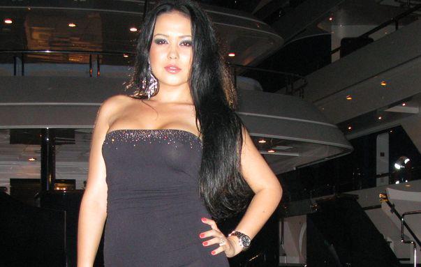 Meme iubeşte din nou! Cine e bărbatul care a cucerit-o?