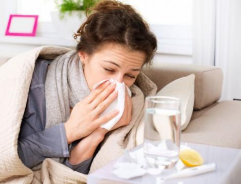 Renunţă la medicamente atunci când eşti răcit! Remedii naturale pe care le are toată lumea în casă